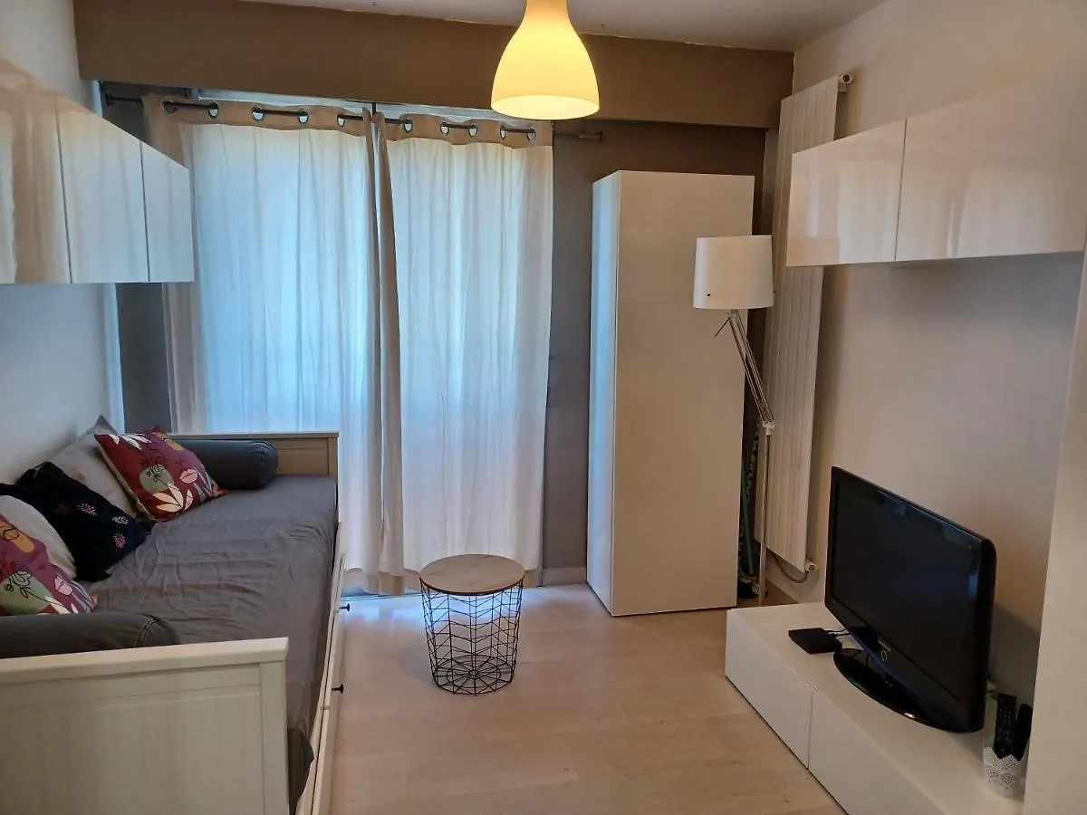 Studio A Nice Avec Piscine France
